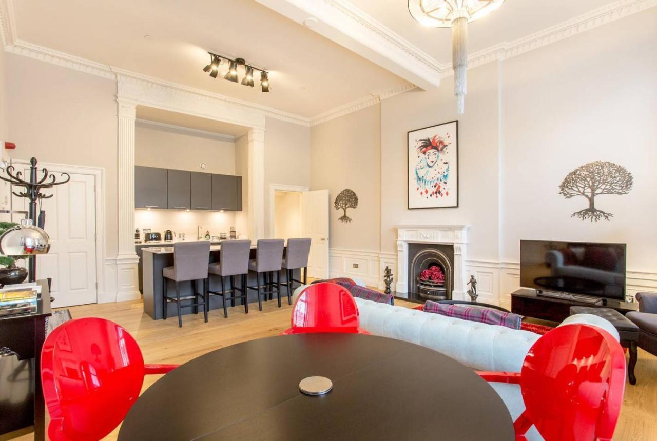 Joivy Exquisite Flat In The City Centre Edinburgh Bagian luar foto