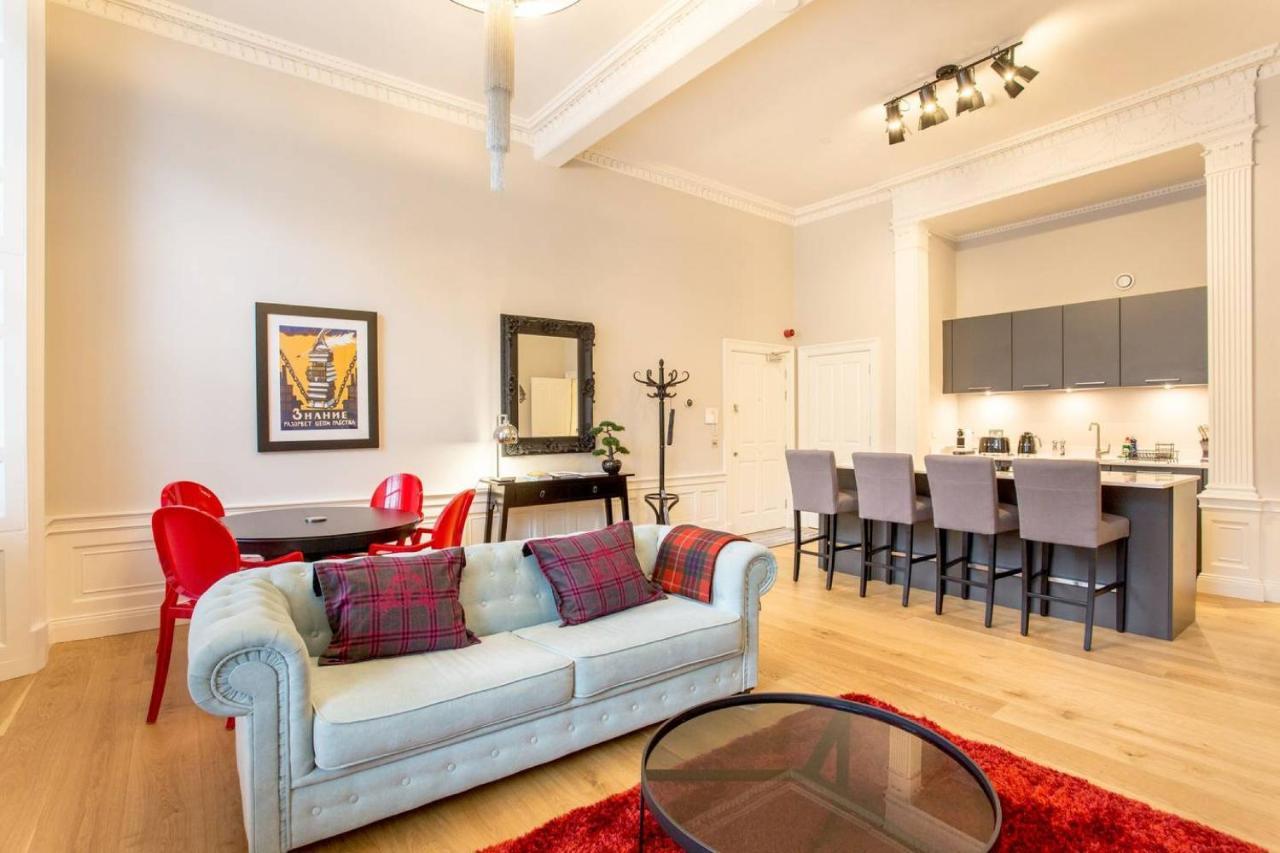 Joivy Exquisite Flat In The City Centre Edinburgh Bagian luar foto